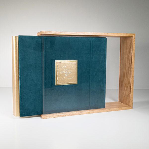 urban-case-e-album-zeus